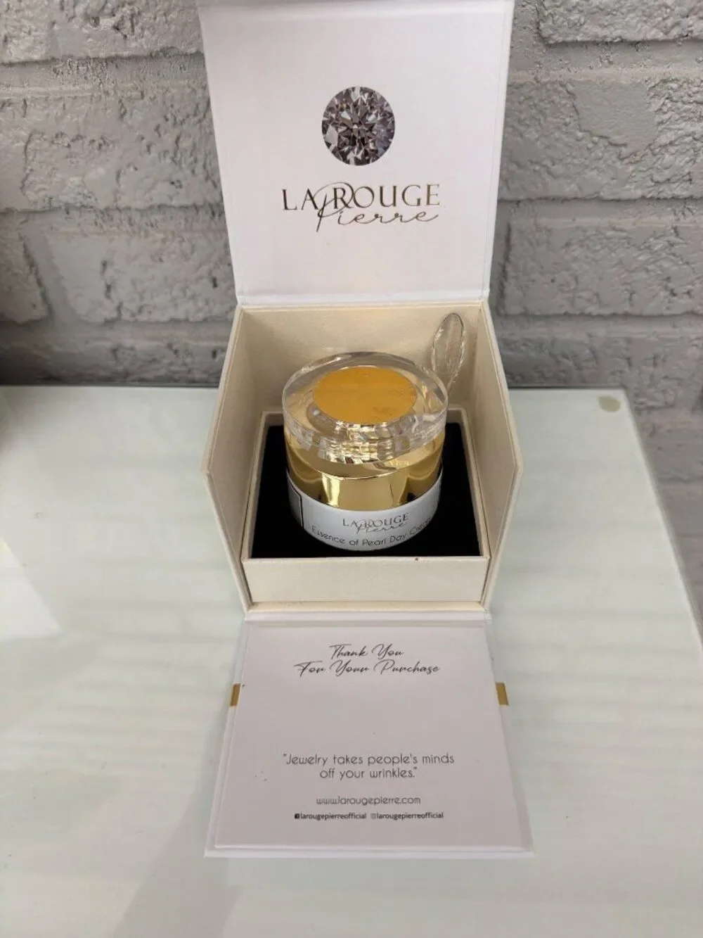La Rouge Pierre Crystal Illuminating Eye Serum & Essence of Pearl Day Cream Set